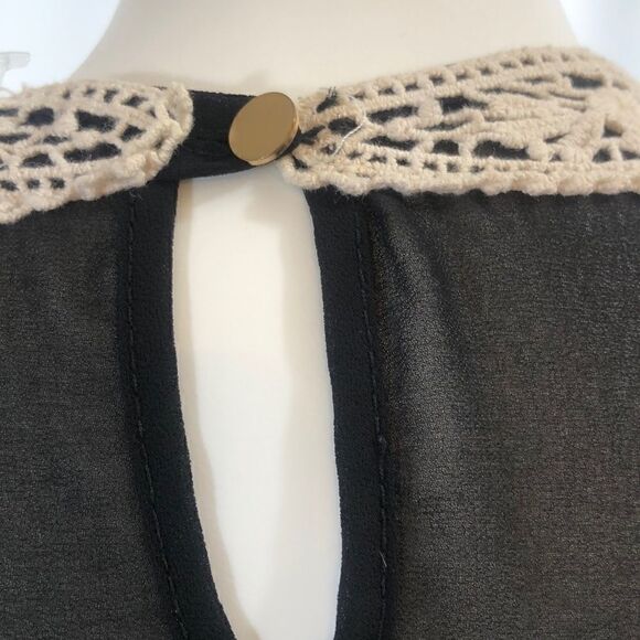Umgee small crochet neckline black sheer blouse lace - Picture 7 of 7